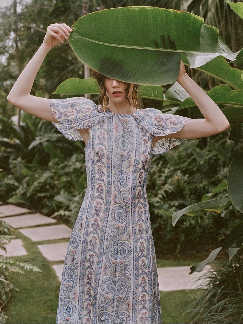 Hill House The Davina Dress in Blue Corsica Paisley - Picture 2 of 8